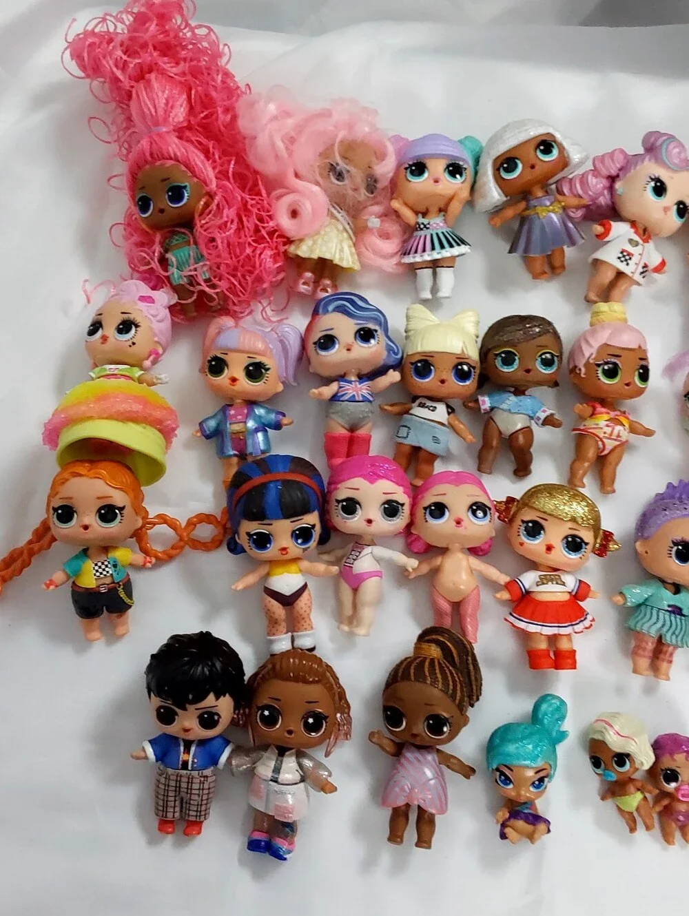 L.O.L. Surprise! surprise dolls